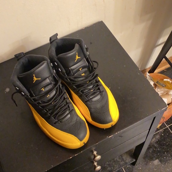 COPY - Jordan university gold 12 size 9.5 - Picture 2 of 5